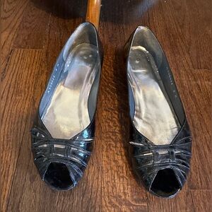 Stuart Weitzman Patent Leather
Women's Flats